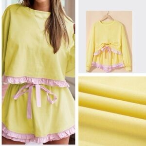 Size M Two-Piece Lounge Set